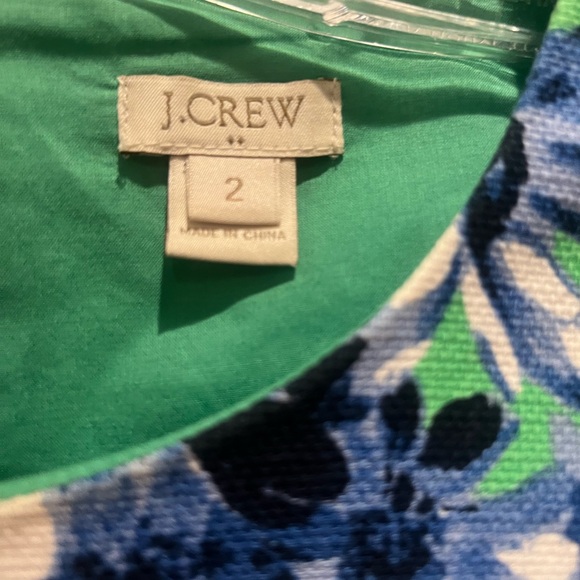 J Crew work dress with pockets. Zipper in back and in excellent condition. - Picture 2 of 3